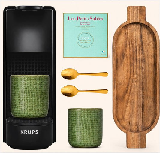 Krups KRUPS Nespresso Essenza Mini cadeaupakket - koffiemachine met 2 groene mokken, houten tray, 2 goudkleurige koffielepeltjes  heerlijke koekjes van Biscuiterie La Sablésienne